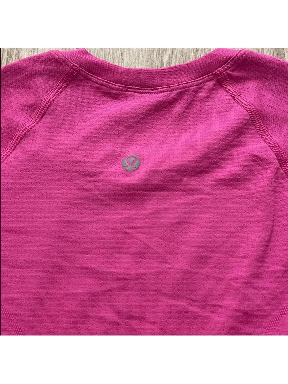 Lululemon Swiftly Tech cropped Long Sleeve Shirt 2.0 Sonic Pink Sz 2